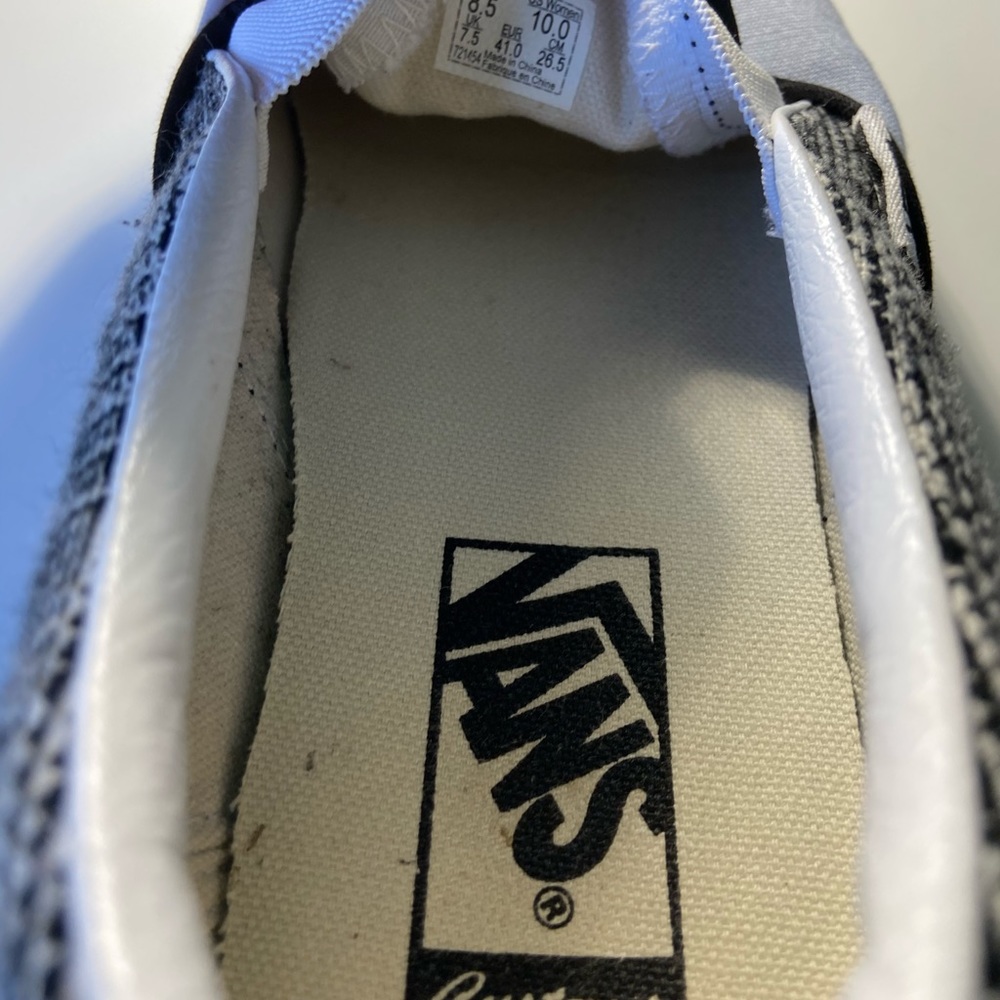 Custom Vans - image 3
